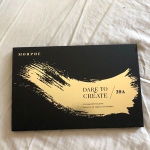 Eyeshadow palette morphe 39a